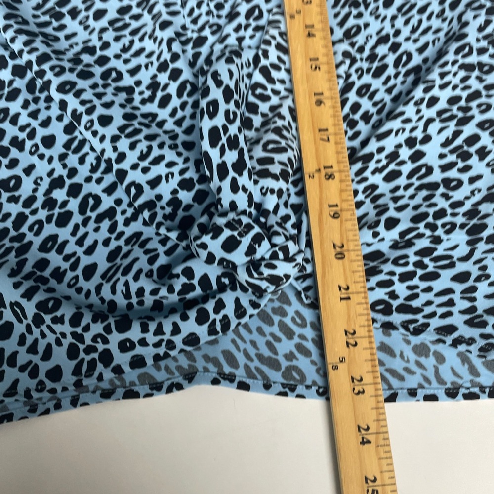Chico's Animal Print Tie Front Blouse Size 1 Blue Black Leopard Office Chic - Picture 7 of 7